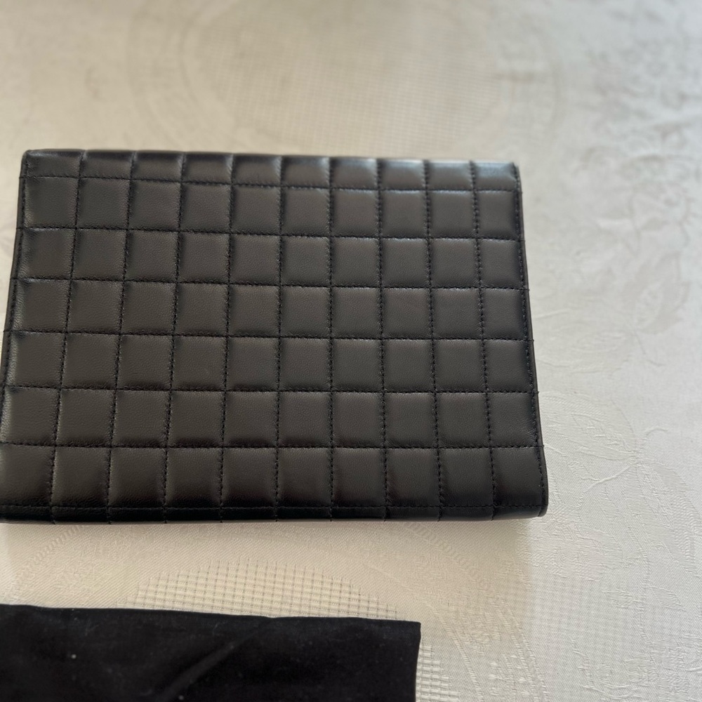 Saint Laurent Black Quilted Pouch with Gold Logo - Picture 5 of 16